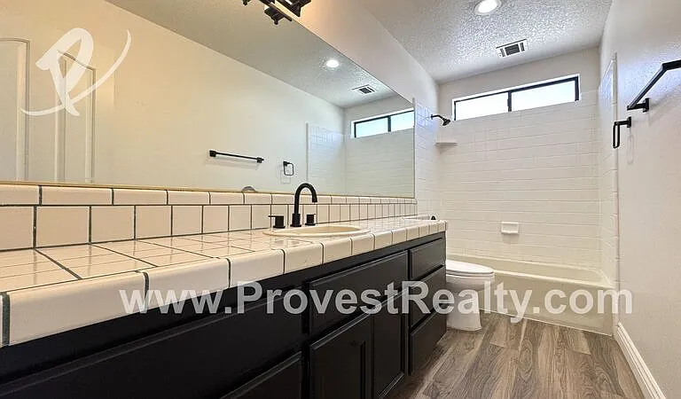 13000 Norfolk Ln — Photo 17