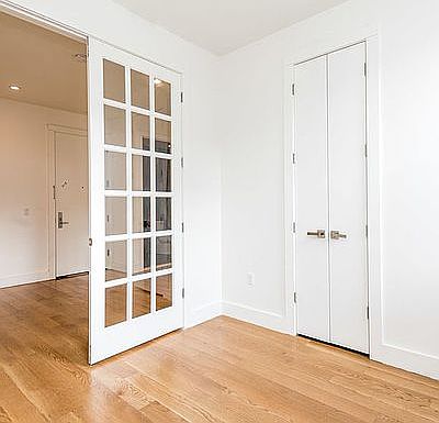 3rd image of 140 Manhattan Ave #3A