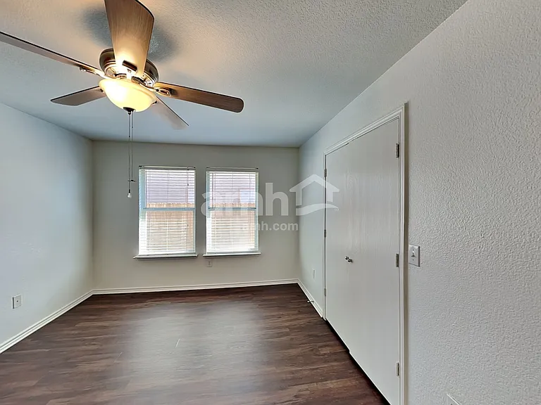 7827 Copper Holw — Photo 10