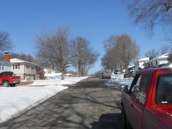 5th image of 8739 Ford Ave