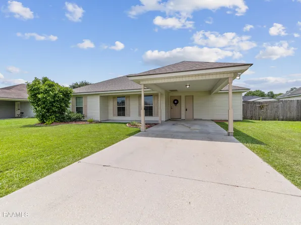 922 Lillian Michel Dr, Breaux Bridge, LA 70517