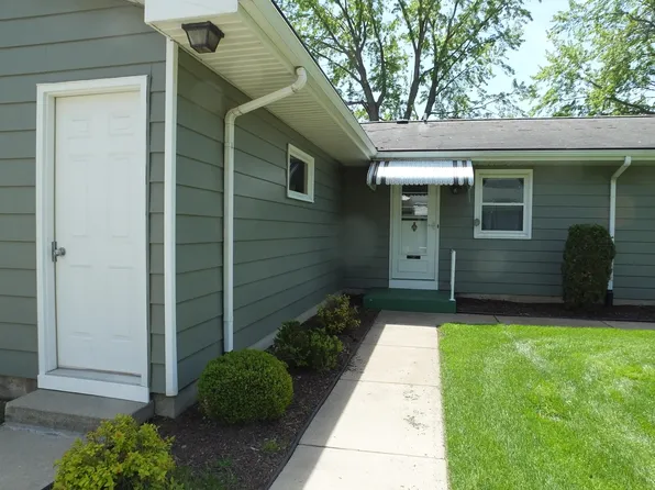 834 Andover Ct SE, Kentwood, MI 49508