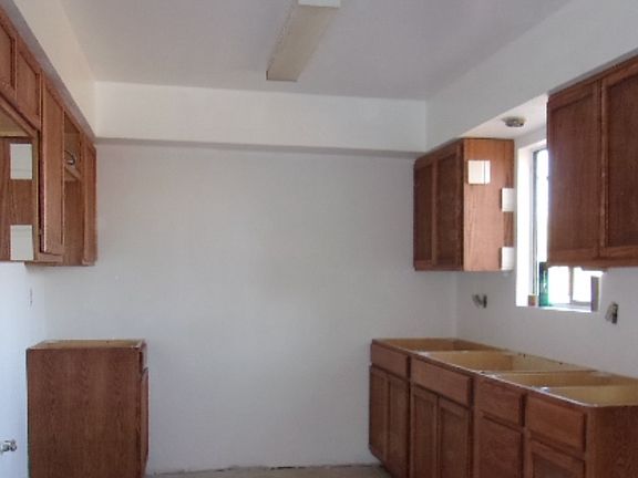 3rd image of 9642 Eastview Dr