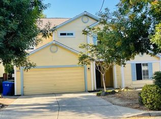 3555 W Robinson Ave, Fresno, CA