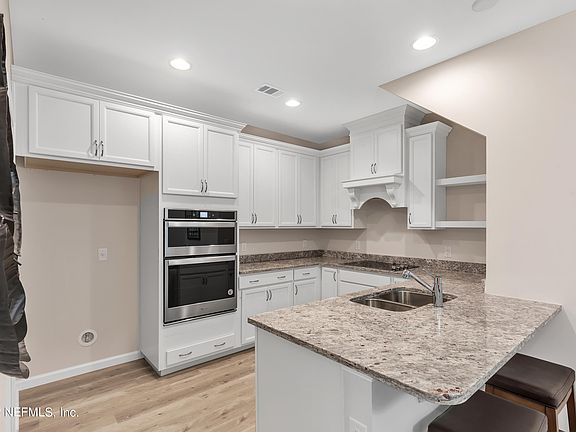 5th image of 739 CHERRY ELM Drive