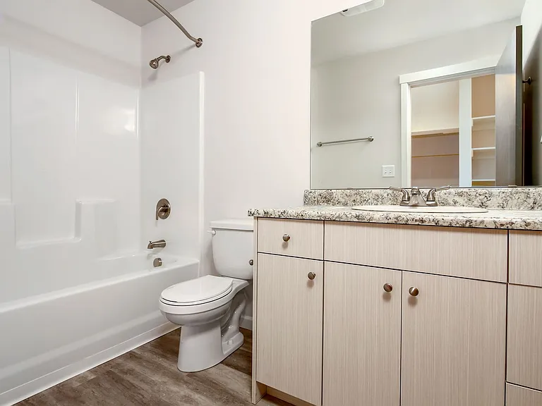 East Ridge Apartments — Photo 32