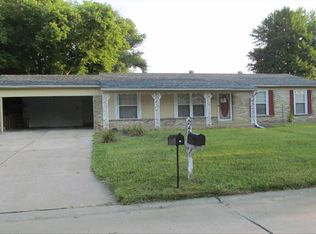 24 Trade Winds Dr, Saint Peters, MO 63376