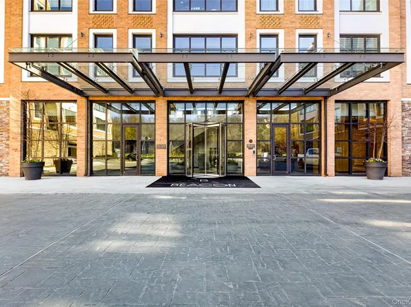 100 Garvies Point Road #1332, Glen Cove, NY 11542