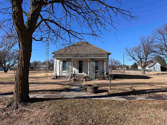 3rd image of 102 & 110 S Kansas Ave