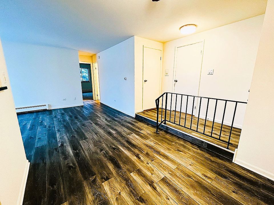 Court Apartments 906 Joliet Rd La Grange IL Zillow