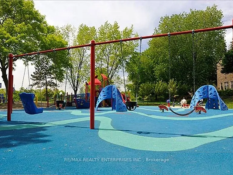 297 Lakeshore Rd E #2 — Photo 20