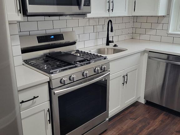 4th image of 725 Berick Dr