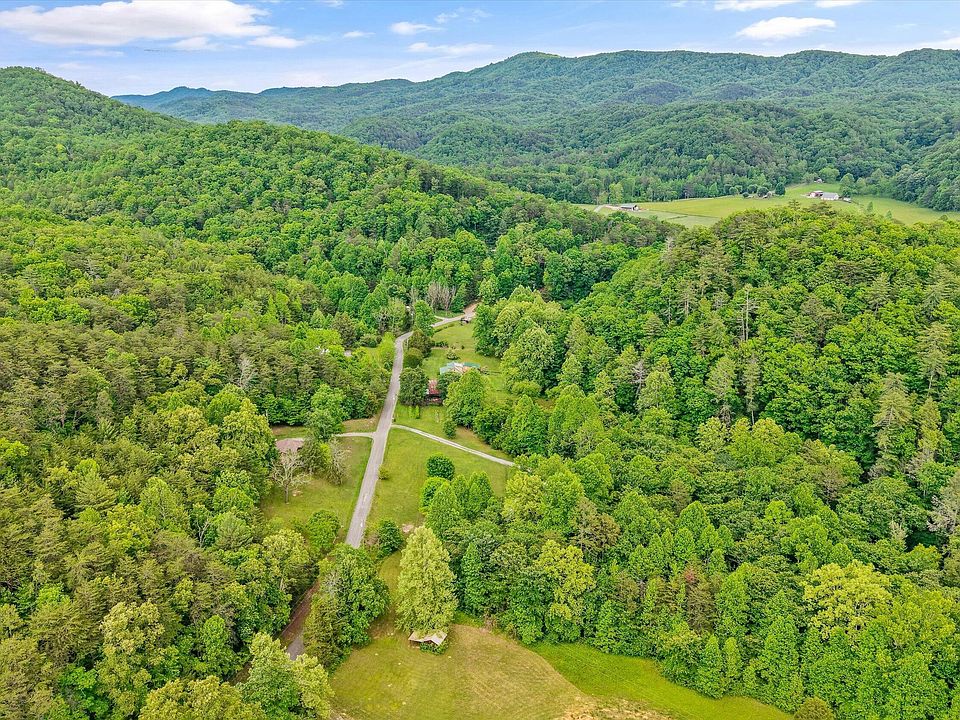 53rd image of 610 Towee Falls Rd