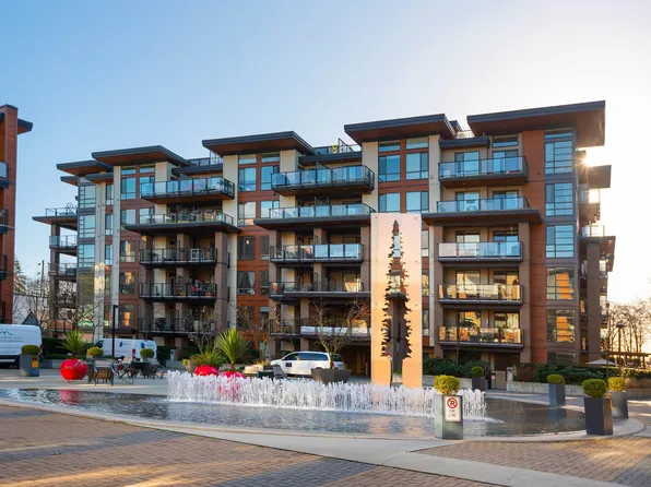 719 W 3rd St #201, North Vancouver, BC V7M 0E7