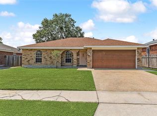 340 Sugarpine Dr, Gretna, LA 70056