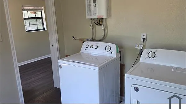 4 bed, 1300 sqft, $1,500 — Photo 3