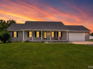 12063 Strawberry Rd, Carbondale, IL 62901