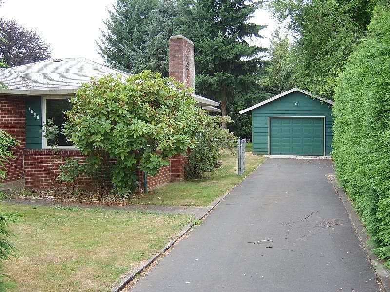2nd image of 1698 8th Ave