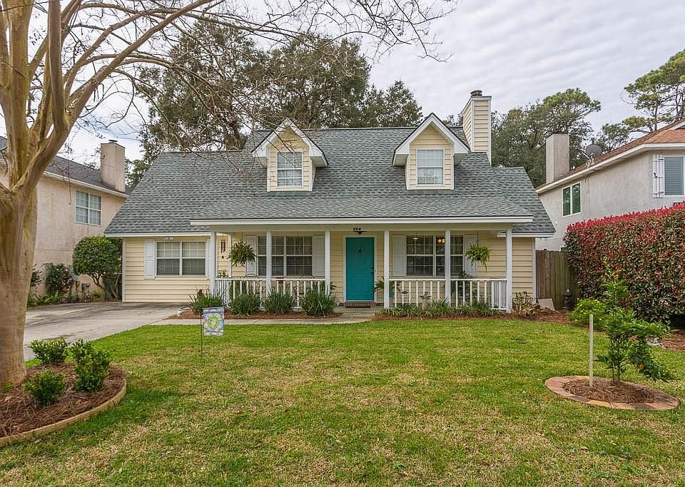 1st image of 304 Sandcastle Ln