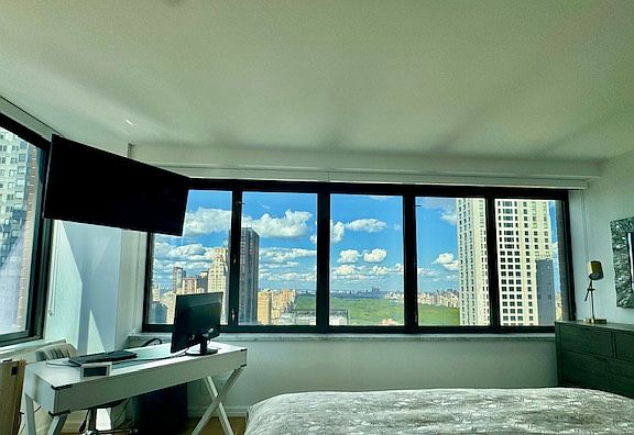 5th image of 235 W 56th St APT 37B