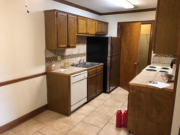 3rd image of 15251 Jones Creek Village Ave APT D
