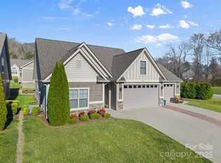235 Windstone Dr, Fletcher, NC 28732