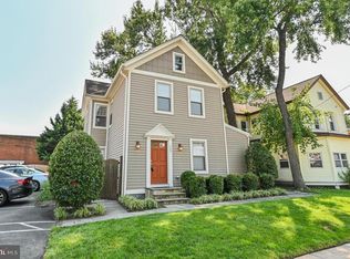 407 E Raymond Ave APT 3, Alexandria, VA 22301