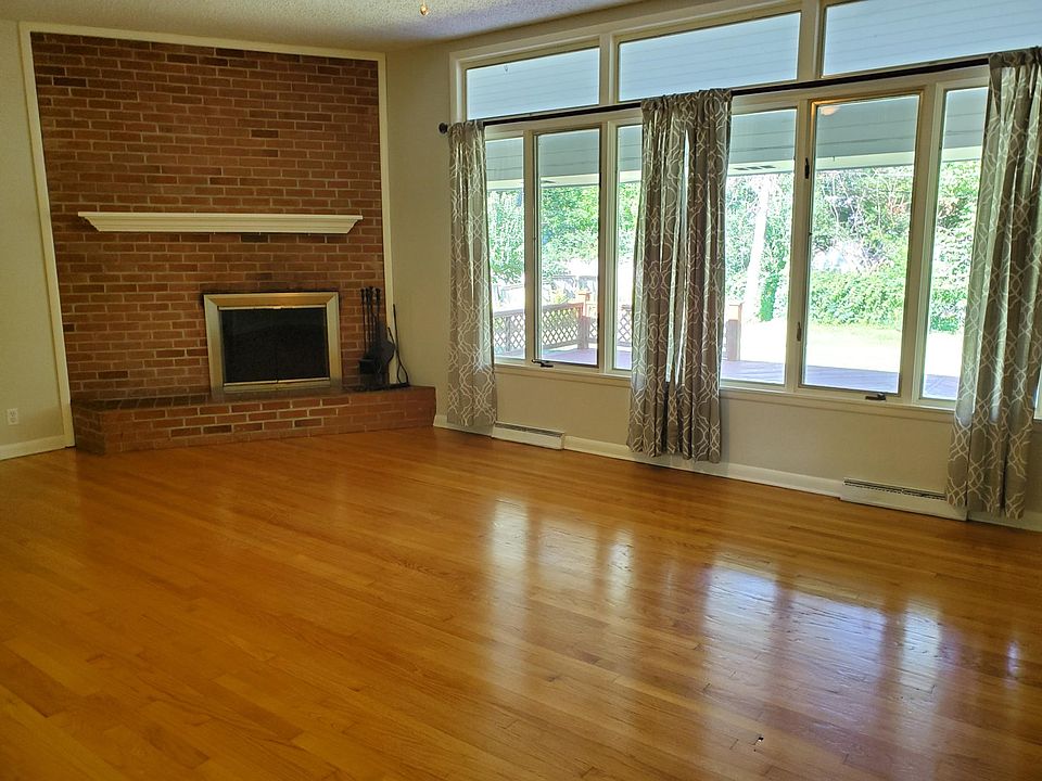 1127 Hilltop Dr, Lawrence, KS 66044 Zillow