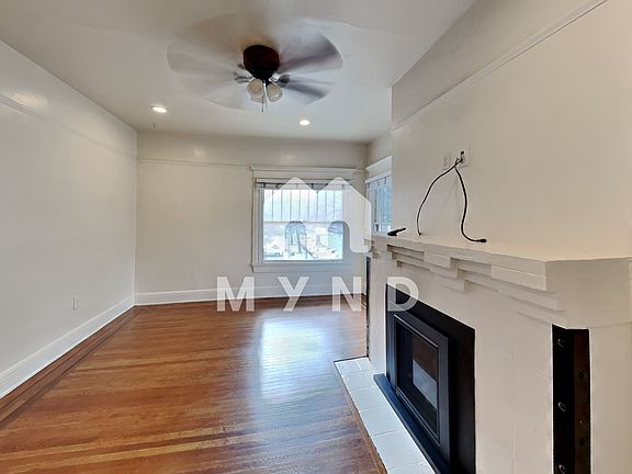 3rd image of 827 14th St APT B