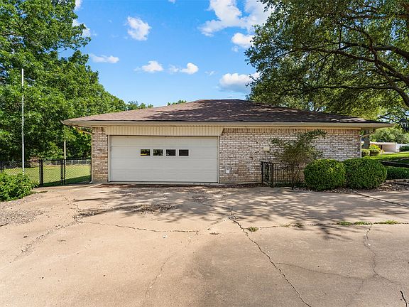 5th image of 708 Fonville Dr
