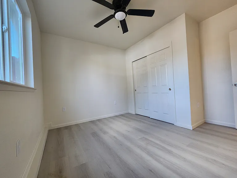 712 S Orange St — Photo 6