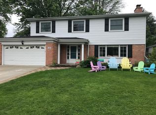 182 Riverside Dr, Northfield, IL 60093