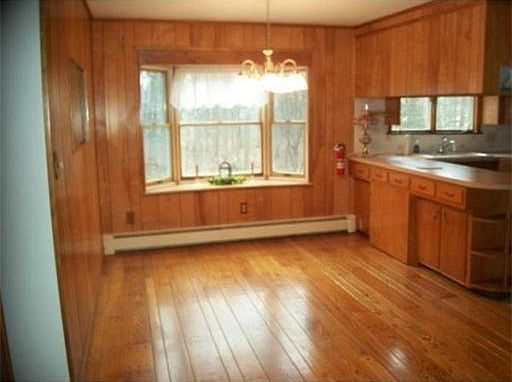 2nd image of 168 Blackstone St