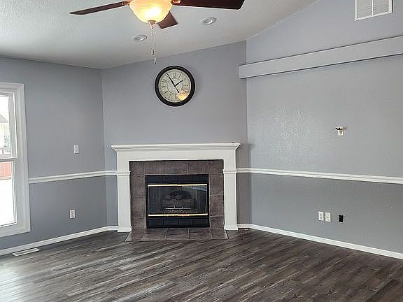 2nd image of 604 Sherwood Dr