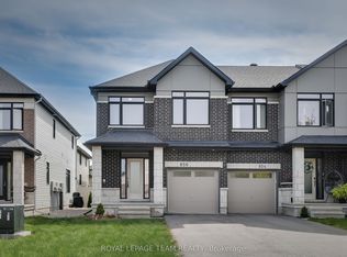 856 Clapham Ter, Ottawa, ON K2S2P1