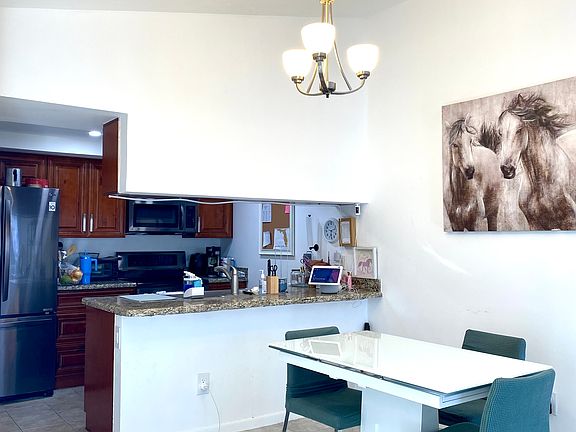 3rd image of 661 Waterside Dr