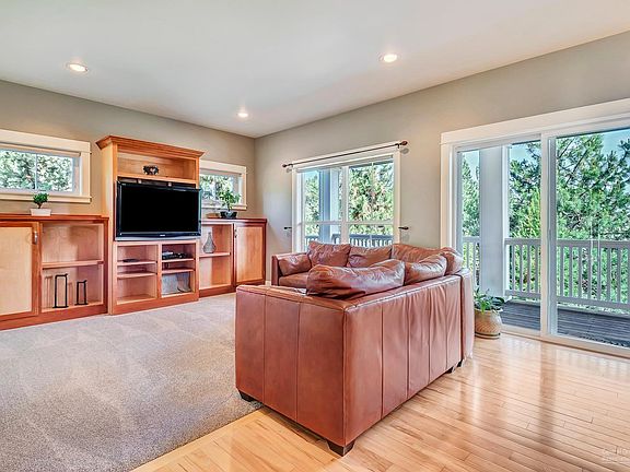 5th image of 61521 Westridge Ave