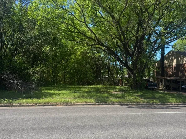 3443 S Mendenhall Rd, Memphis, TN 38115