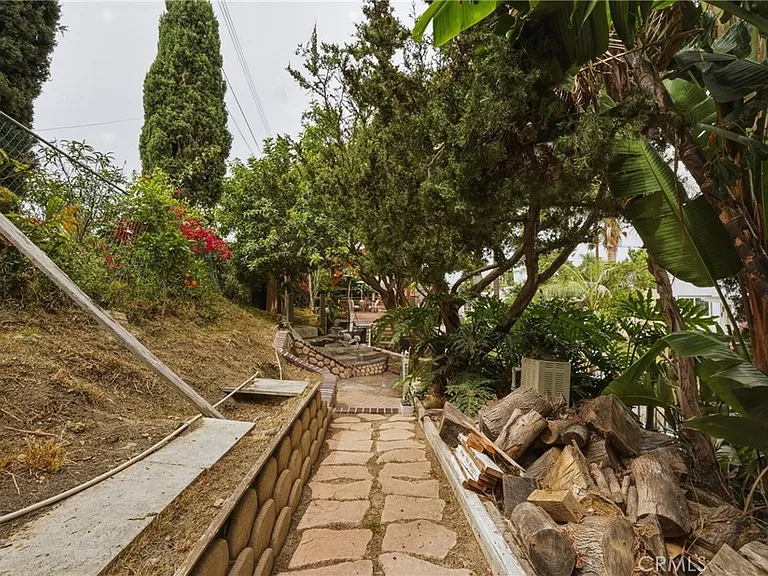 24092 Gemwood Dr — Photo 33