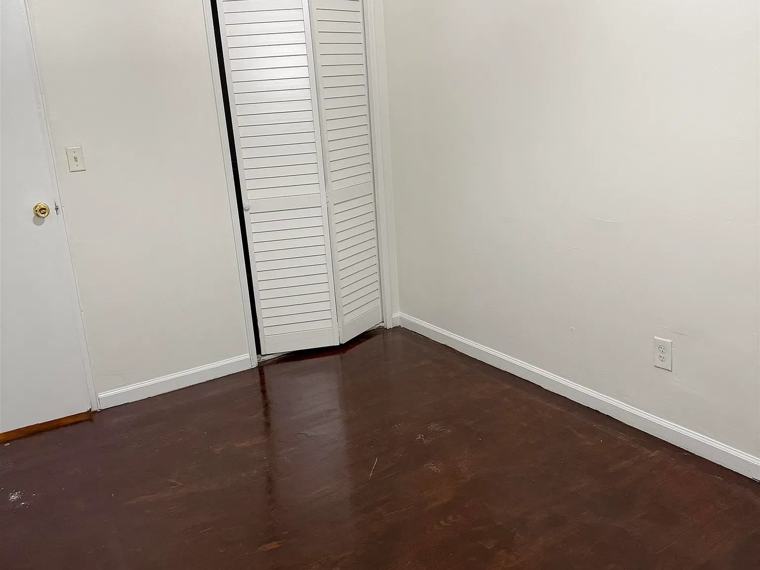 2 bed, 1.0 bath, $2,200 — Photo 4