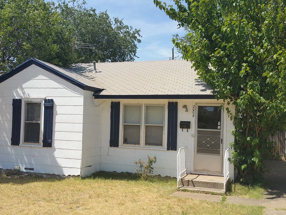 Clean home with mature trees
