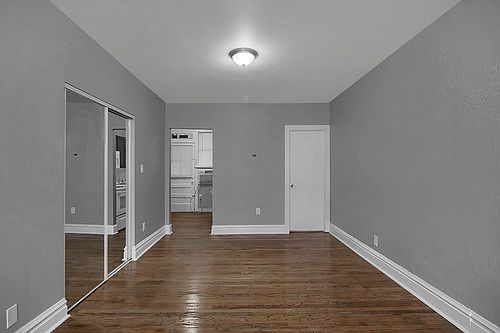 4th image of 3915 Hereford St APT 1N