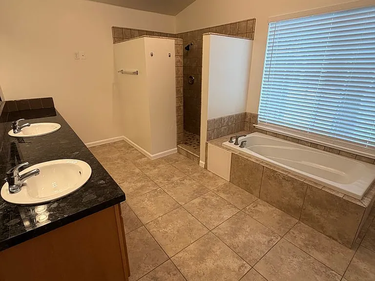 2892 Florence Ave — Photo 17