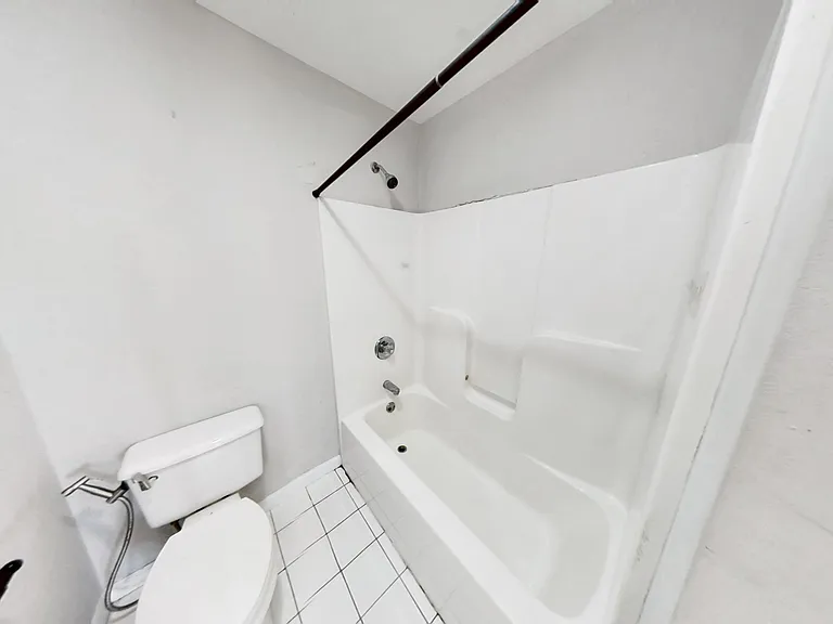 35 Juniper St #1 — Photo 8