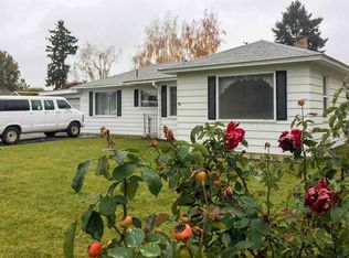 1204 W 4th St, Grandview, WA