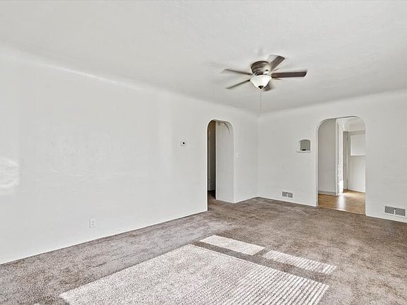 4th image of 1104 E Dewey Ave