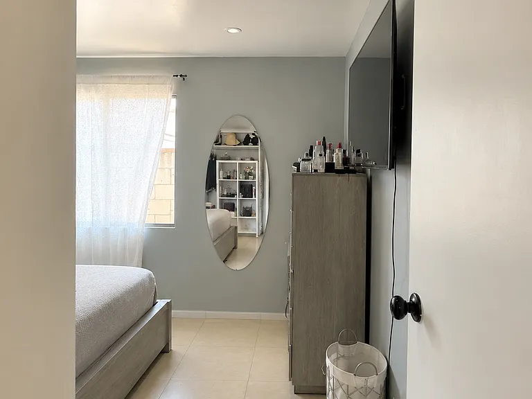 927 Cotton St — Photo 1