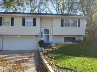 30 Linda Ct, Springville, IA 52336