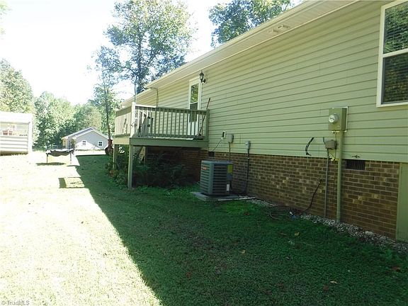 4th image of 127 Keegan Ln