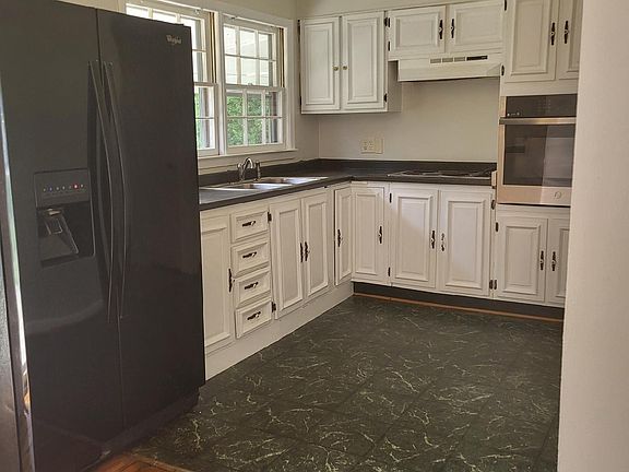 4th image of 3414 McChoen Dr